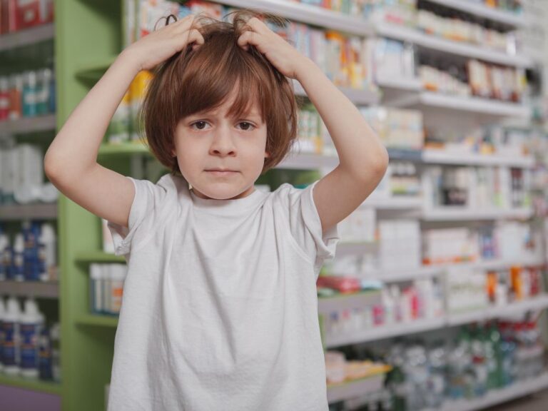 Come eliminare i pidocchi dai capelli e combattere la pediculosi